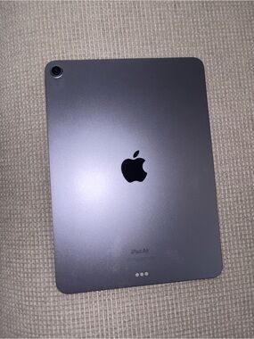 Apple iPad Air - purple with apple pen and case